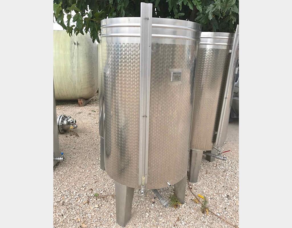 Cuve Inox cylindrique verticale - de 950 Litres