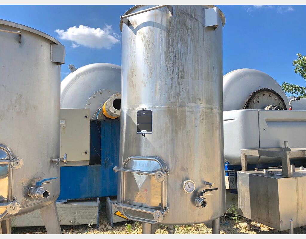 Cuve inox chapeau flottant - Volume de 2000 litres (20 hls)