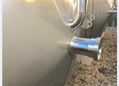 cuve INOX 316L ferm&eacute;e sur pieds MATERIEL NEUF