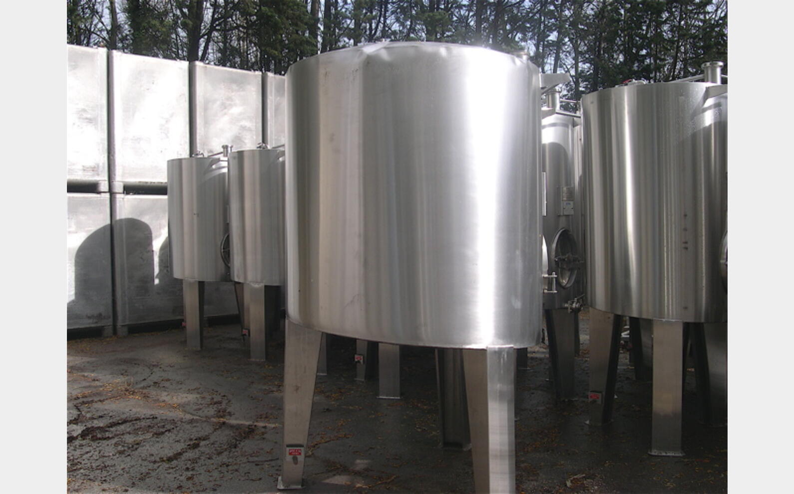 cuve stockage INOX 304 Agroalimentaire (vin rouge) Marque : ETA