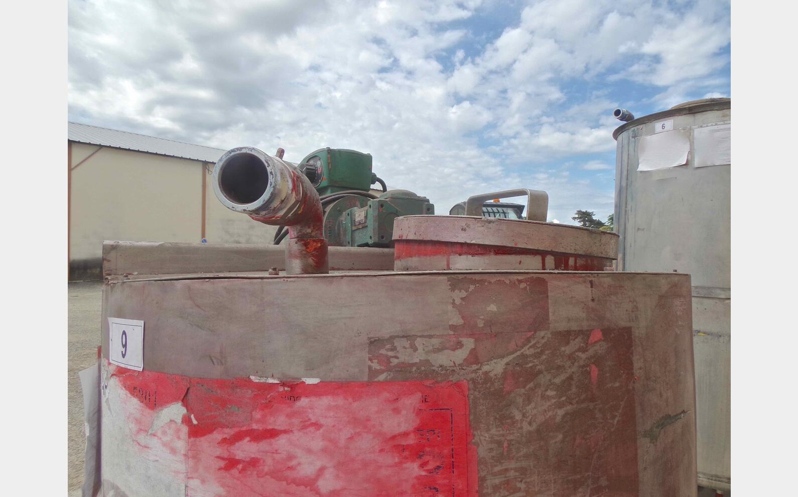 Stainless steel mixing tank