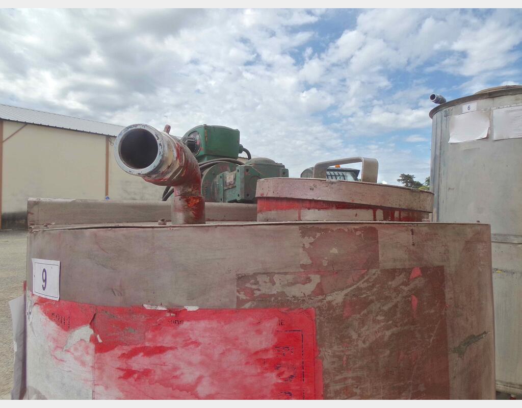 Stainless steel mixing tank - Volume: 700 liters