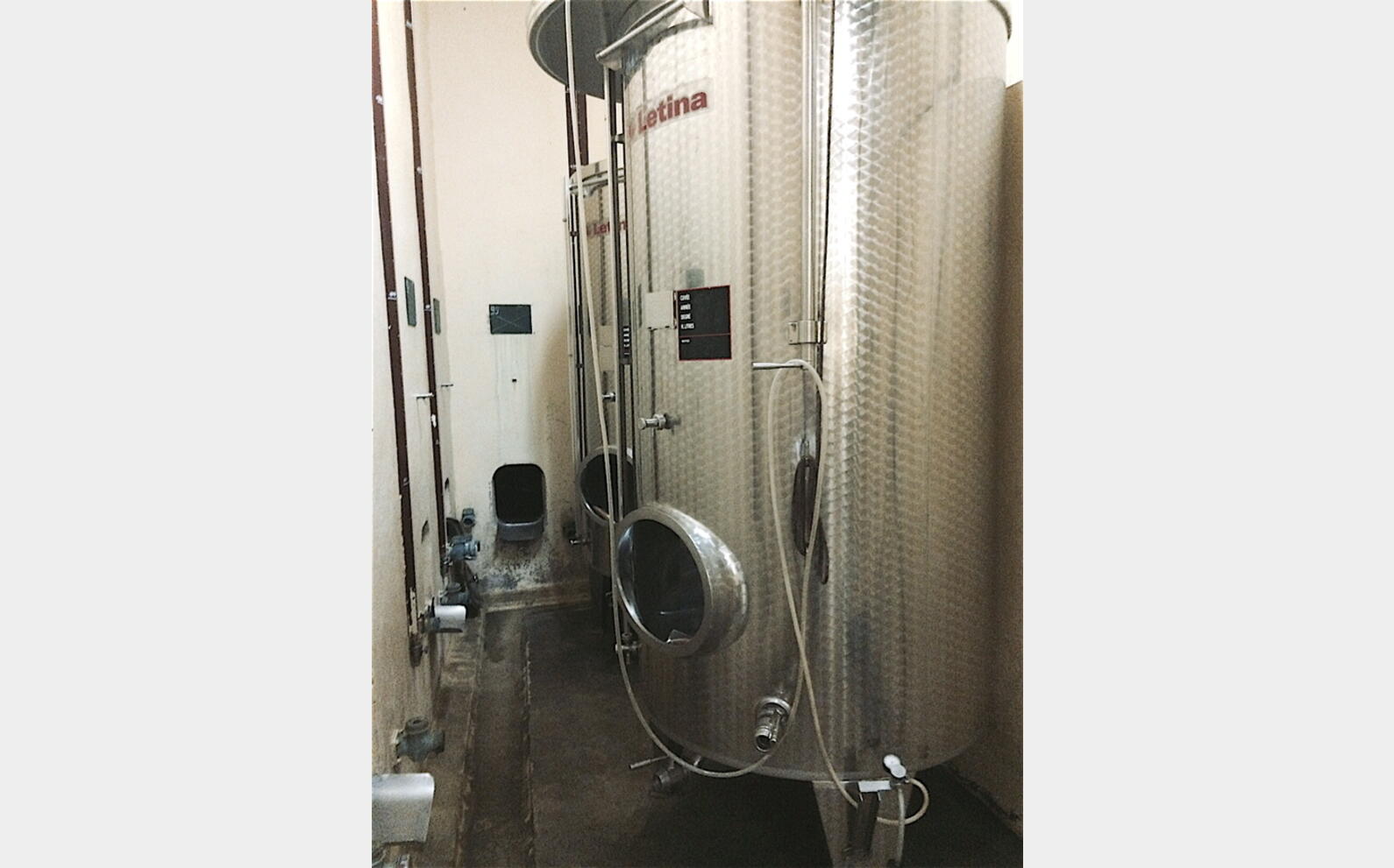 cuve INOX chapeau flottant 2000 litres Ann&eacute;e : 2005 Marque : LETINA