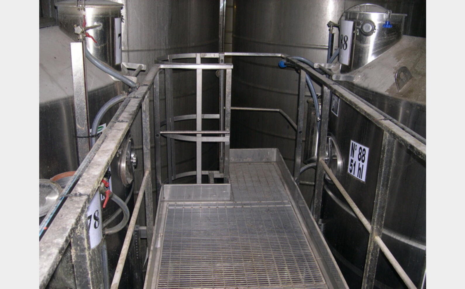 Cuve INOX de 25200 L Provenance : vinicole