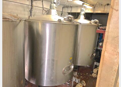Cuve de m&eacute;lange inox isol&eacute;e Volume : 12 000 L