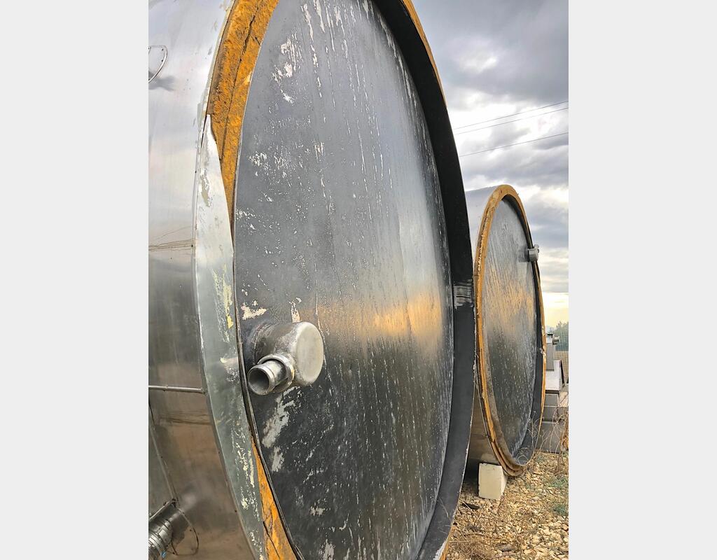 Cuve fermée en Inox AISI 304 - isolée de 46 700 litres