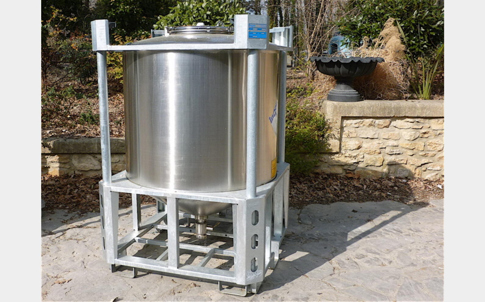 CONTENEUR IBC PFC 1000 INOX 304 MATERIEL NEUF H 1695 mm, L 1135 mm, l 1135 mm