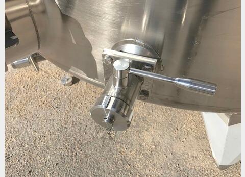Cuve INOX &agrave; chapeau flottant 50 hls. MATERIEL NEUF