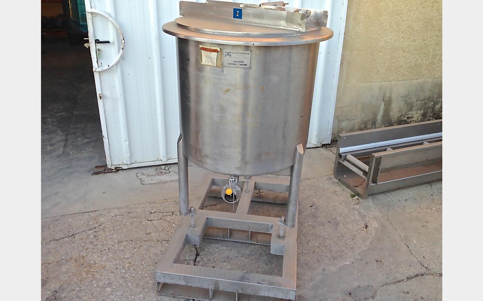 Cuve de stockage INOX Volume : 400 litres