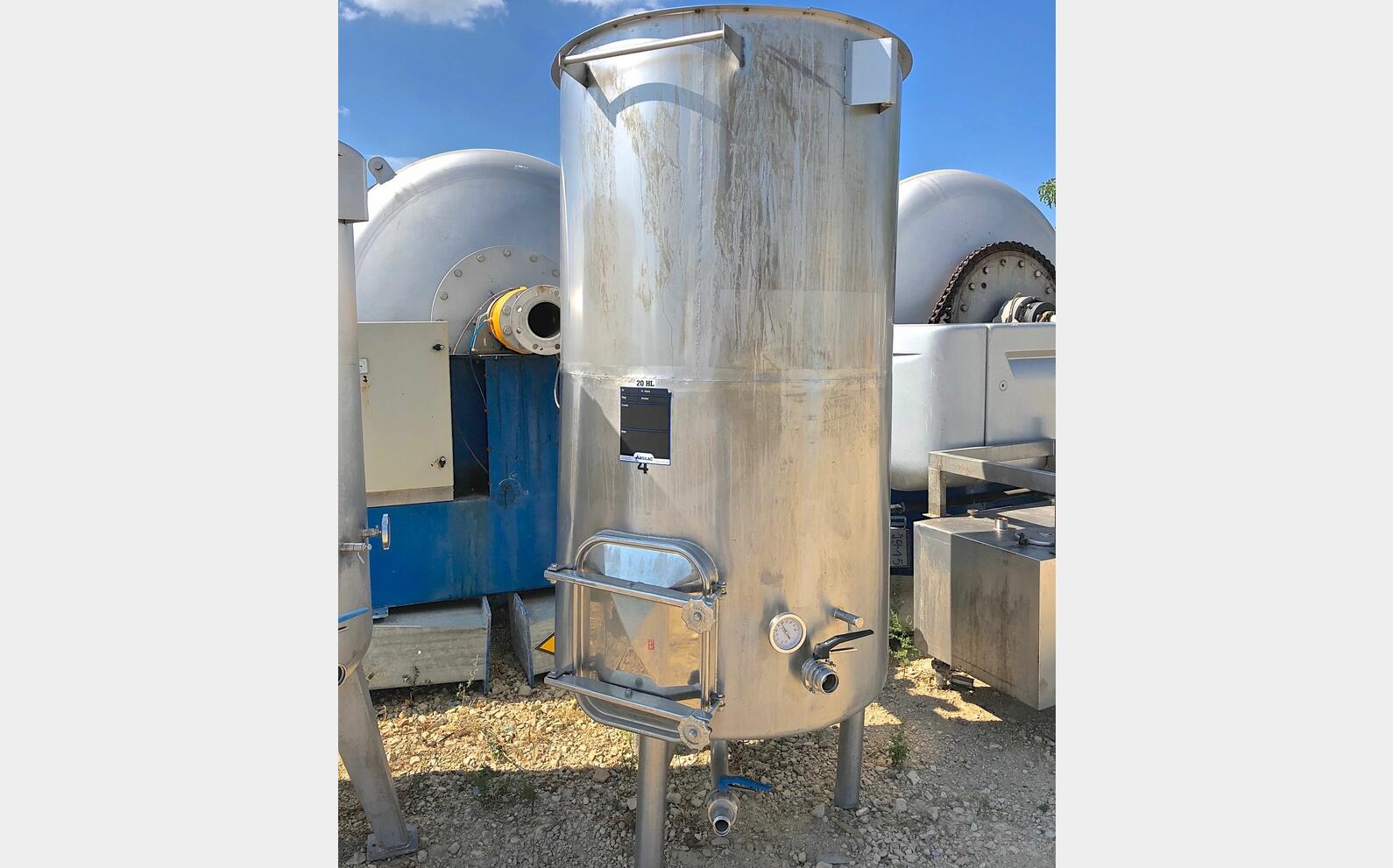 Cuve inox &agrave; chapeau flottant