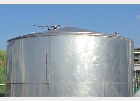 Cylindrical stainless steel tank 5m3 - isolated