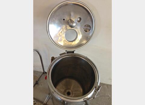 Cuve de stockage inox sur roulettes