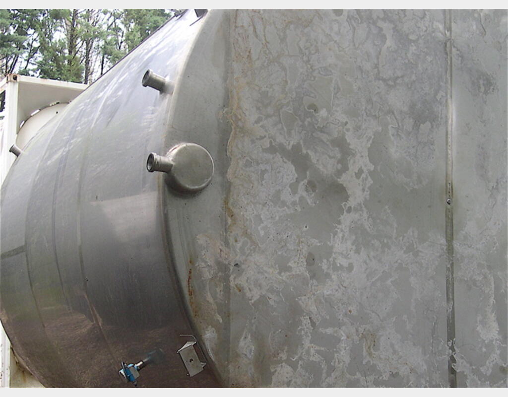 Cuve de stockage en INOX 304 - Cylindrique verticale à fond plat.