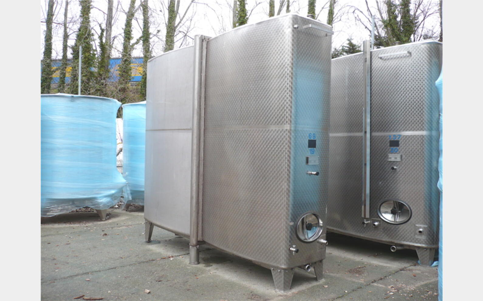 cuve stockage INOX 304 Agroalimentaire (vin rouge). Marque : DEFRANCESCHI. Ann&eacute;e : 1985.