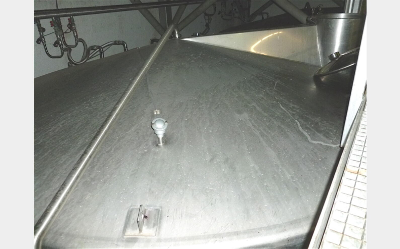Cuve de stockage INOX Volume : 19200 litres (192 hls)