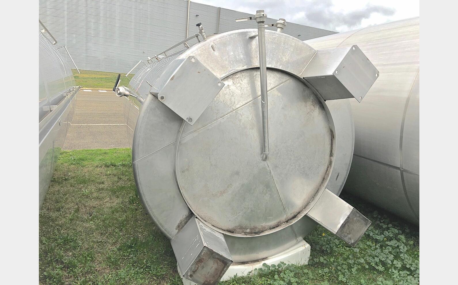 Cuve inox ferm&eacute;e