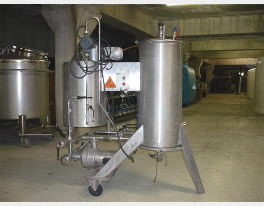 Filtre INOX à plaques. - Q : 20 à 80 l/min. Marque : VELO.