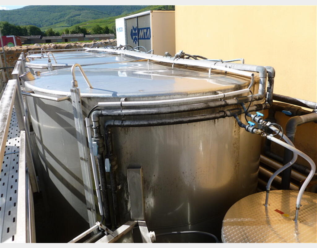Cuve stockage INOX 316 sur socle Agroalimentaire Marque : PIERRE GUERIN