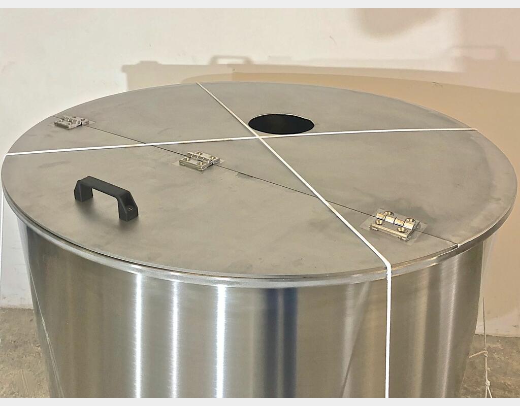 304 stainless steel tank - Model MTLM750