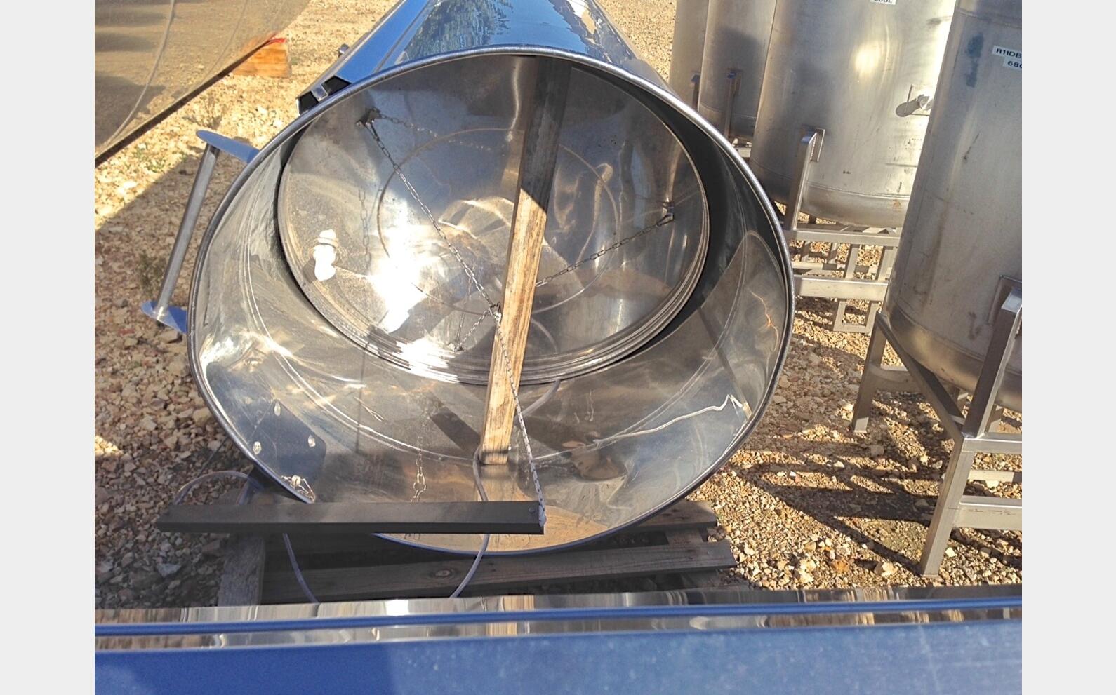 Cuve Inox chapeau flottant de 25 hls Volume : 2500 litres (25 hls)