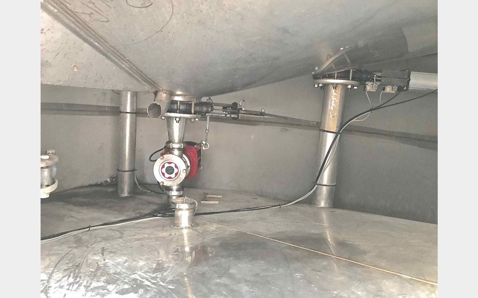 Cuve inox compartiment&eacute;e Capacit&eacute; totale 464 hls