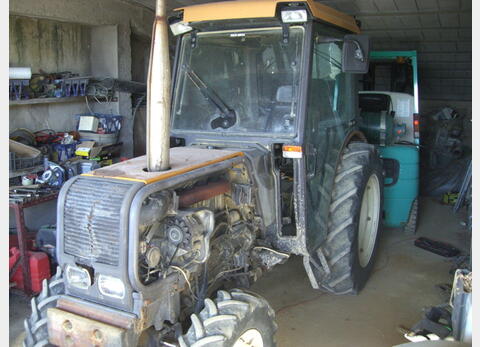 Tracteur RENAULT Ann&eacute;e : 1998