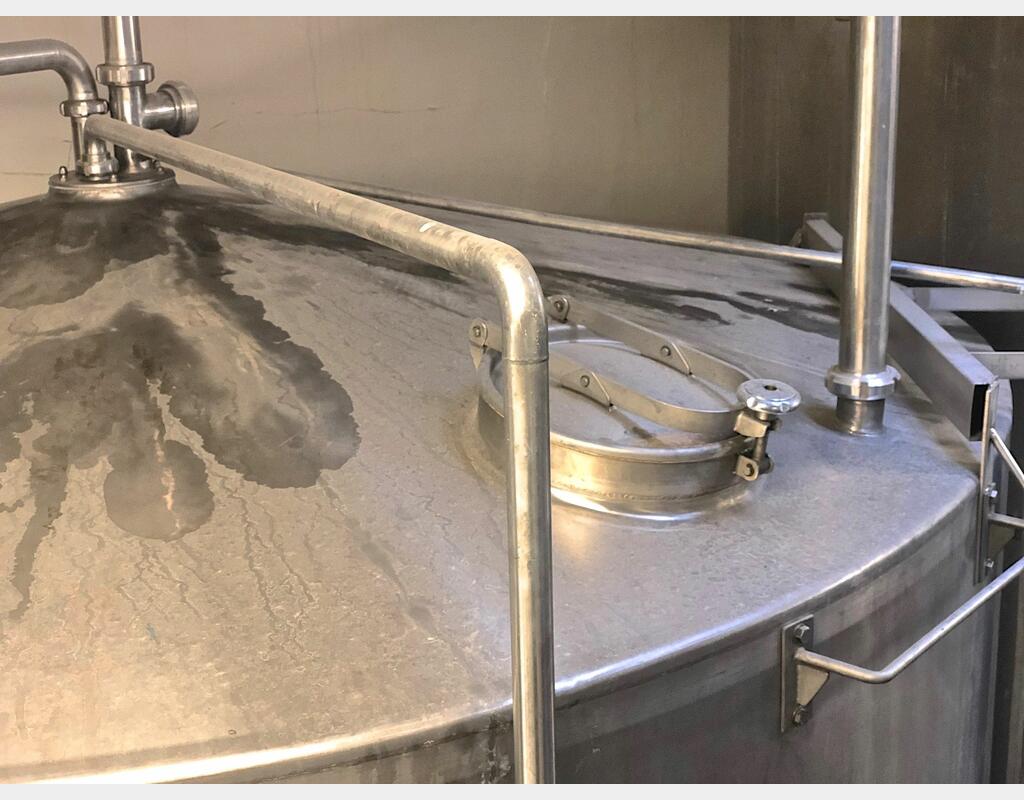 Cuve inox 316 sur pieds - 21.000 litres