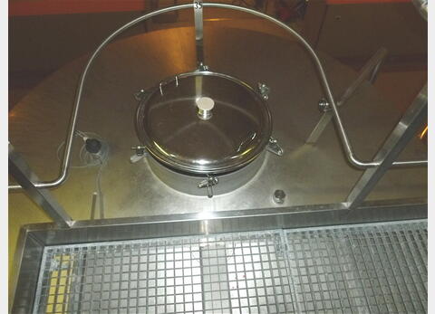 Cuve vinification INOX 304 tronconique - Volume : 177,7 hecto (17770 litres)