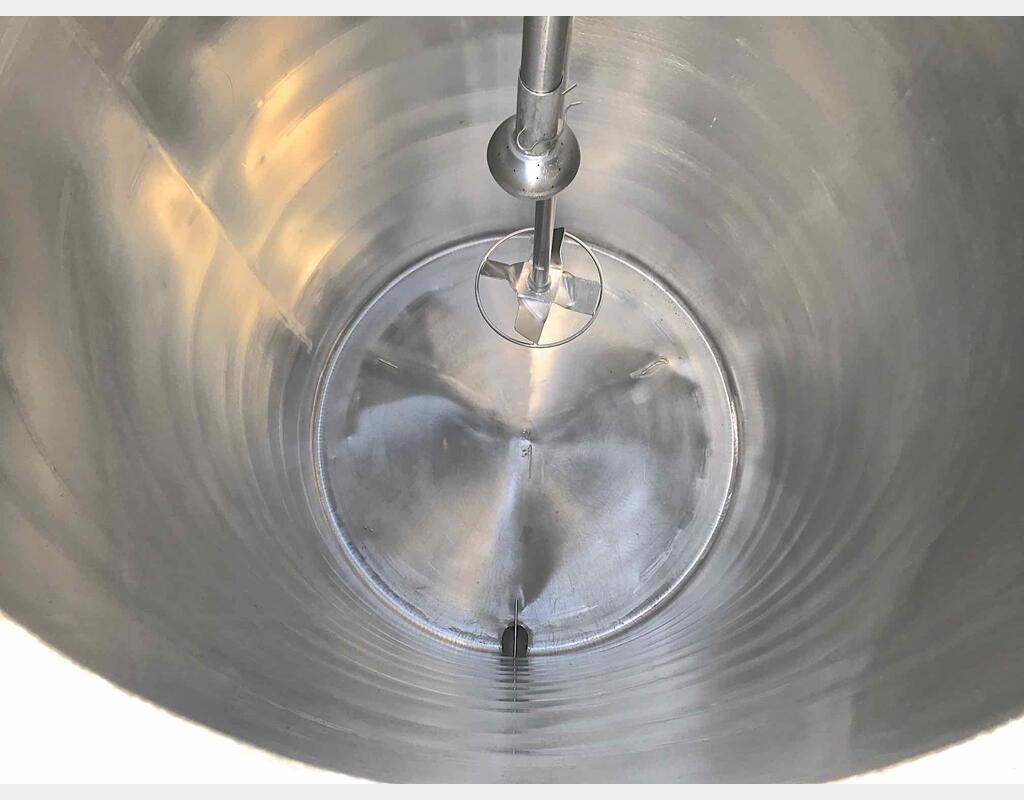 Cuve m&eacute;lange inox