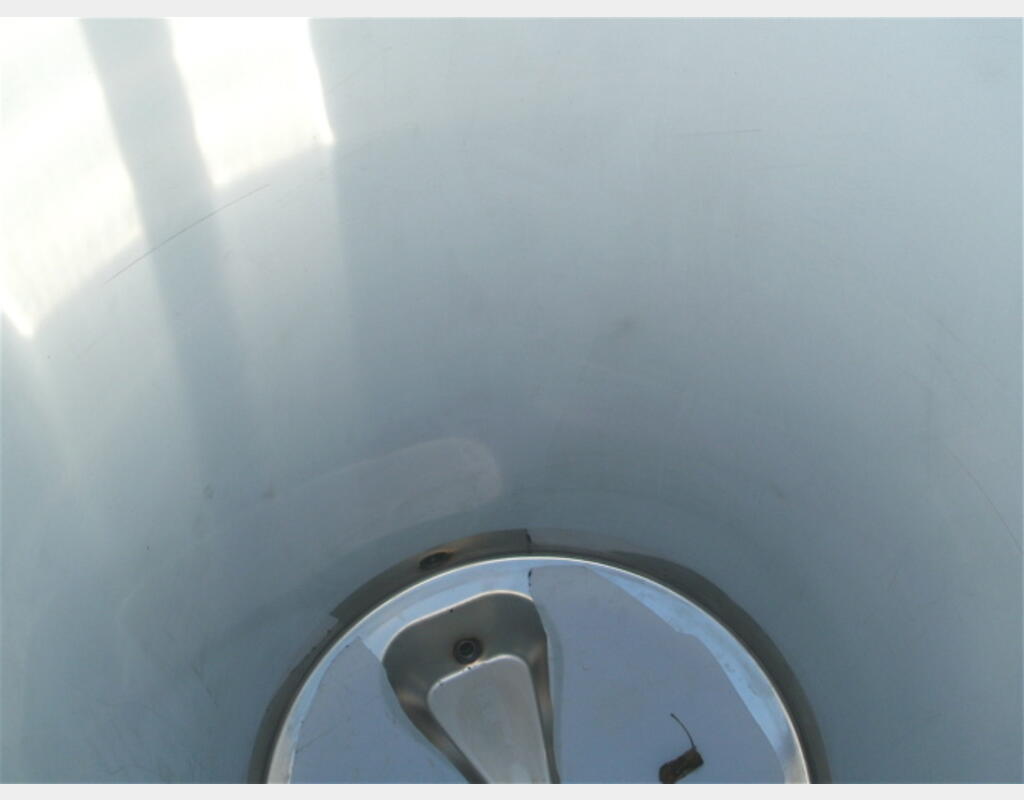 Cuve Inox fond bombé chapeau flottant - avec socle  inox Capacité 400 L