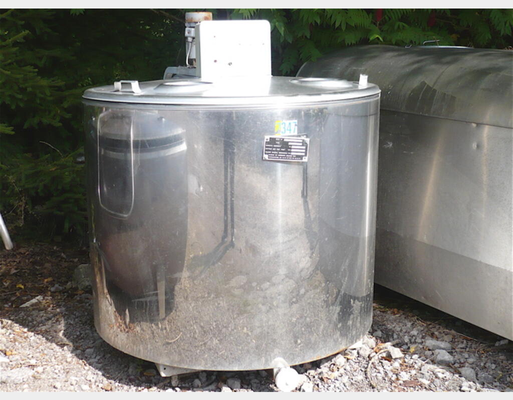 Tank &agrave; lait INOX 304 Volume : 850 litres