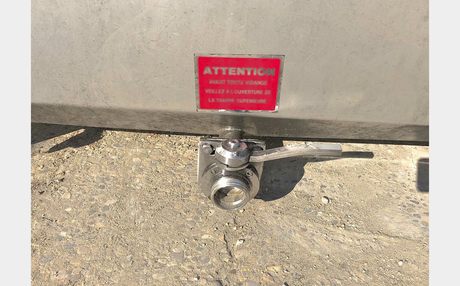 Cuve inox parall&eacute;l&eacute;pip&egrave;de Marque : LEJEUNE