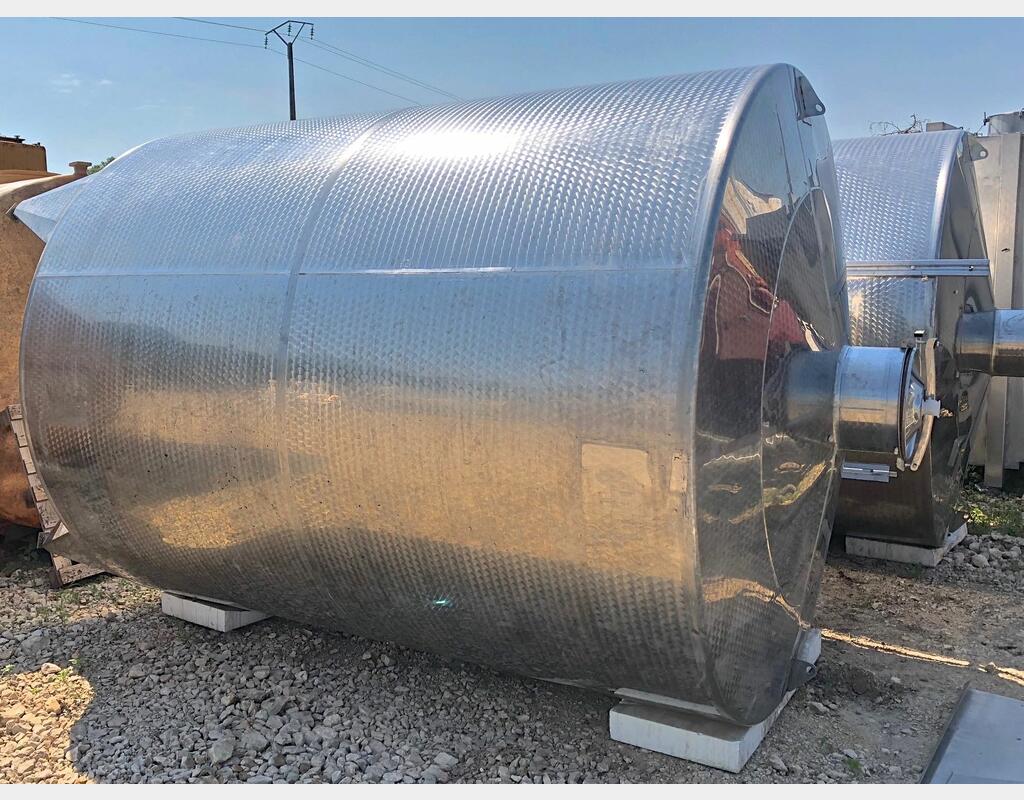 Cuve Inox cylindrique verticale PU0118 Ferm&eacute;e sur pieds