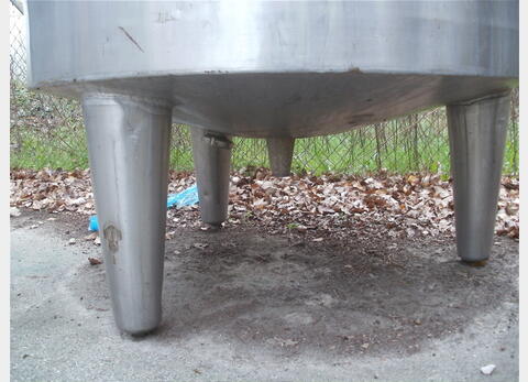 Cuve INOX  calorifugée 2000 L - avec arbre d'agitation