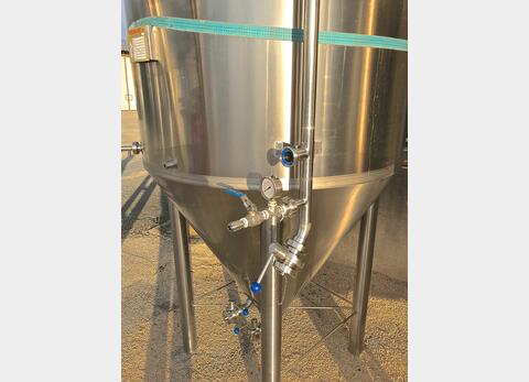 Insulated tank on 304 stainless steel - Cylindro-conical