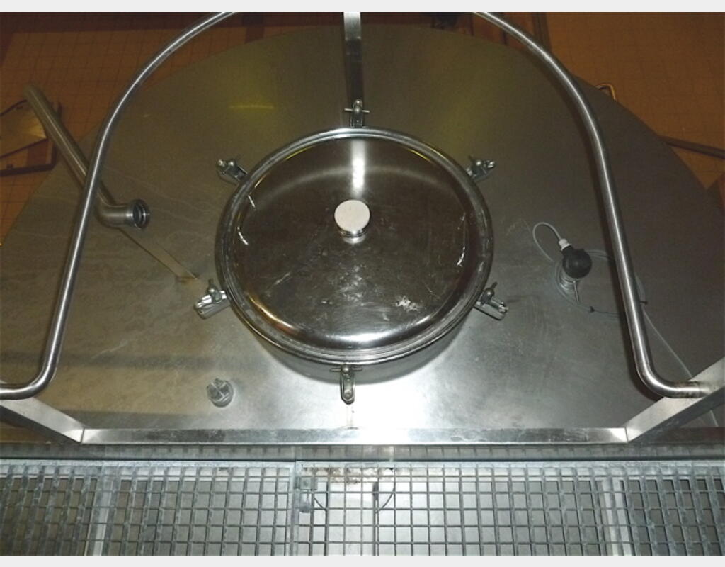 Cuve vinification INOX 304 tronconique - Volume : 131 hecto (13100 litres)