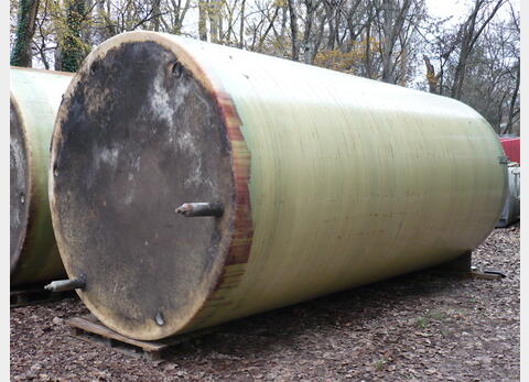 cuve stockage POLYESTER ISOLEE Marque : GOUIRAN Volume :  20000 litres (200 hectos)