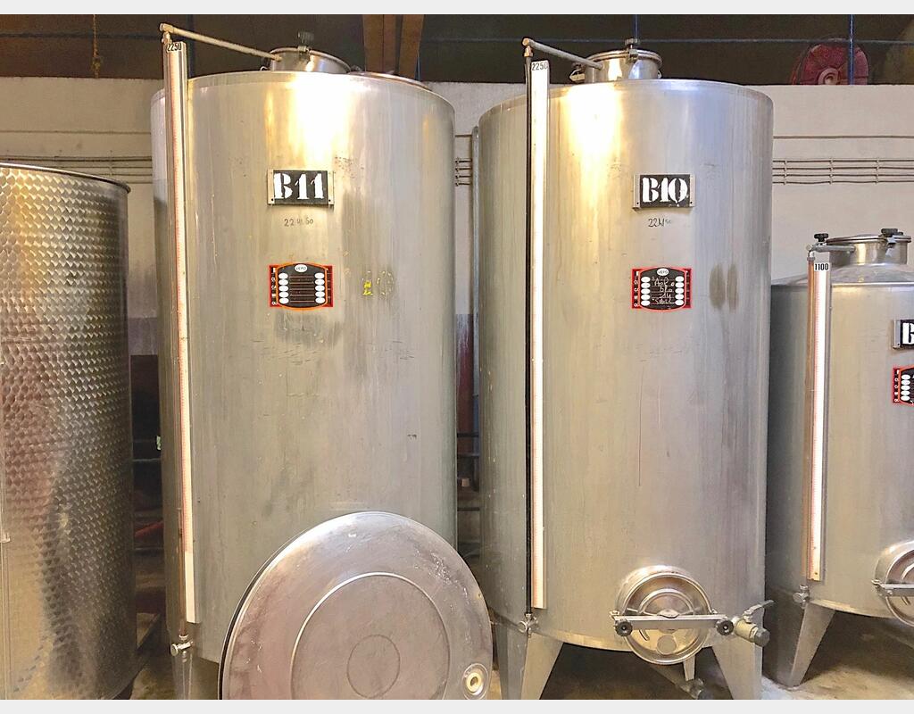 Cuve inox - Volume : 22,5 hectos (2500 litres)