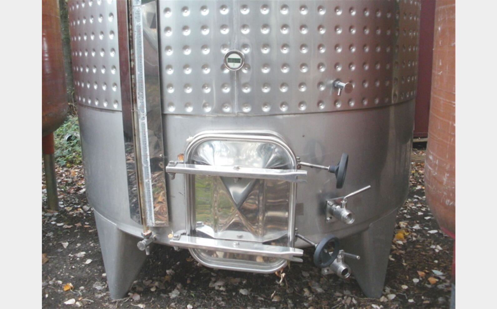 Cuve inox cylindrique verticale 50 hls