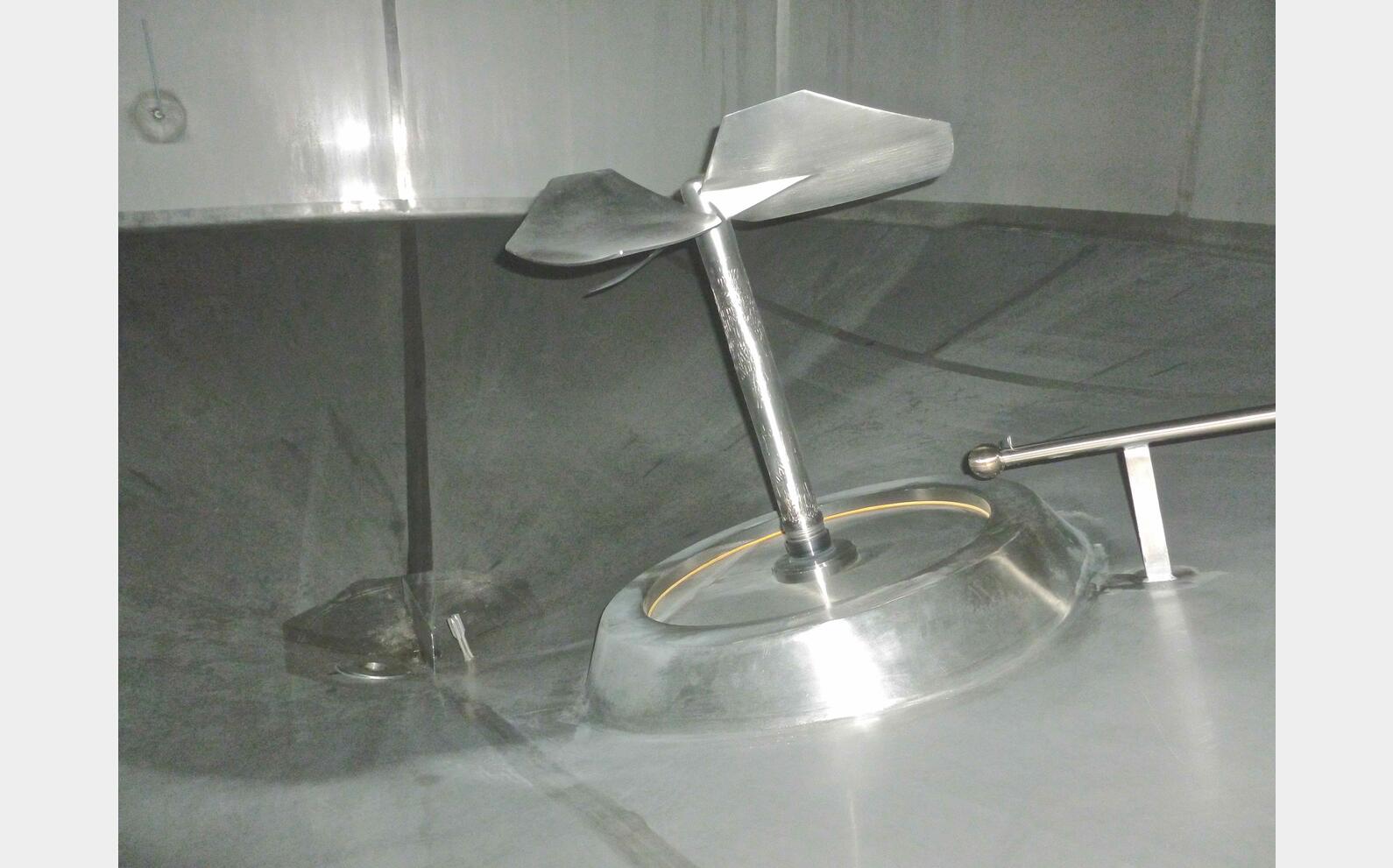 Cuve inox cylindrique verticale