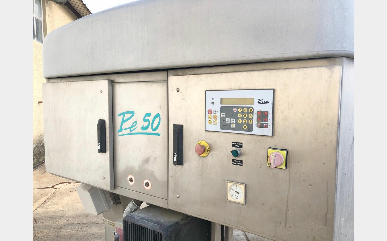 Pressoir pneumatique 50 HLS Marque : PERA