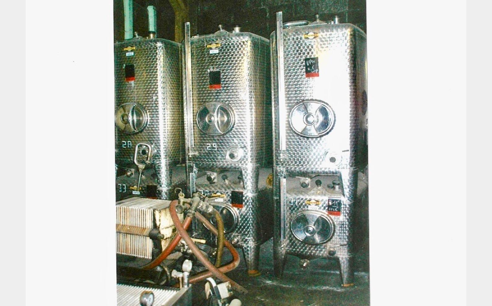 Cuves inox 25hls + 12,5hls Marque : SPEIDEL