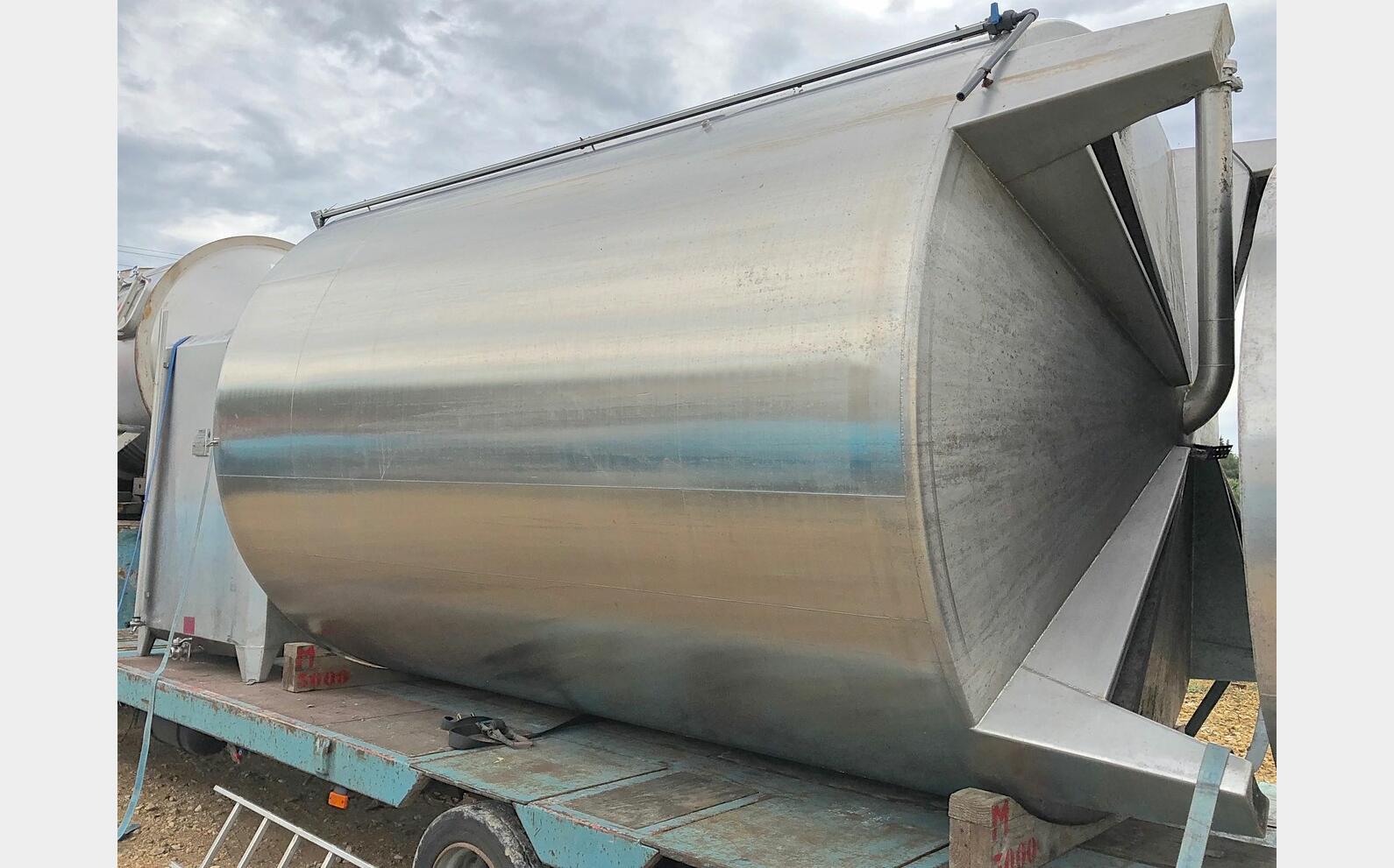 Cuve INOX 316 agit&eacute;e de Volume : 220 hecto (22 000 litres)