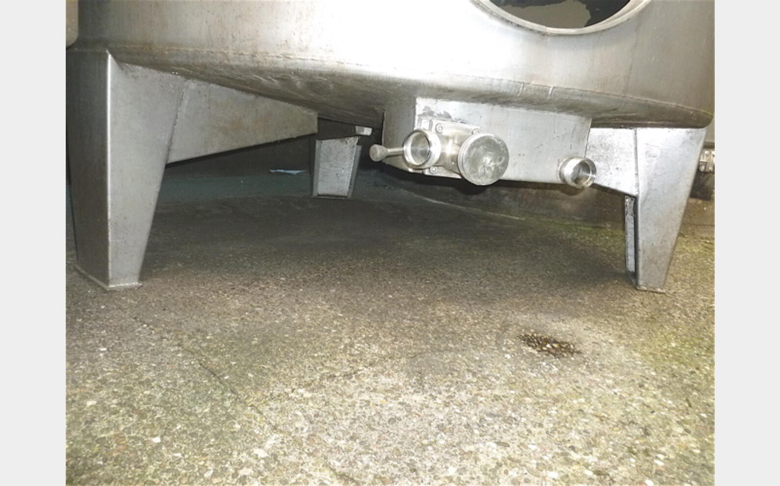 Cuve stockage INOX 316 sur pieds Agroalimentaire Marque : PIERRE GUERIN