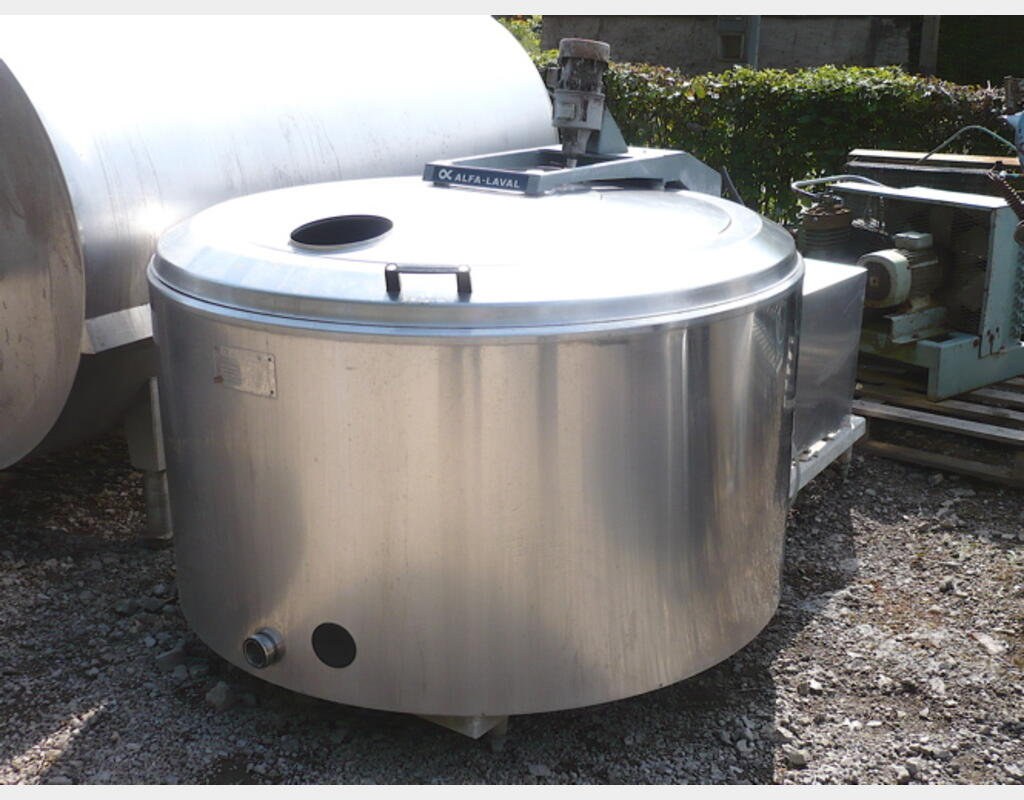 Tank &agrave; lait INOX 304 Volume : 800 litres