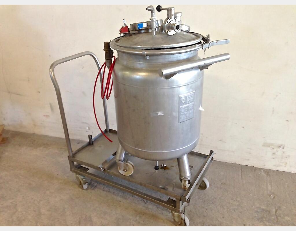 Cuve de stockage inox sur roulettes