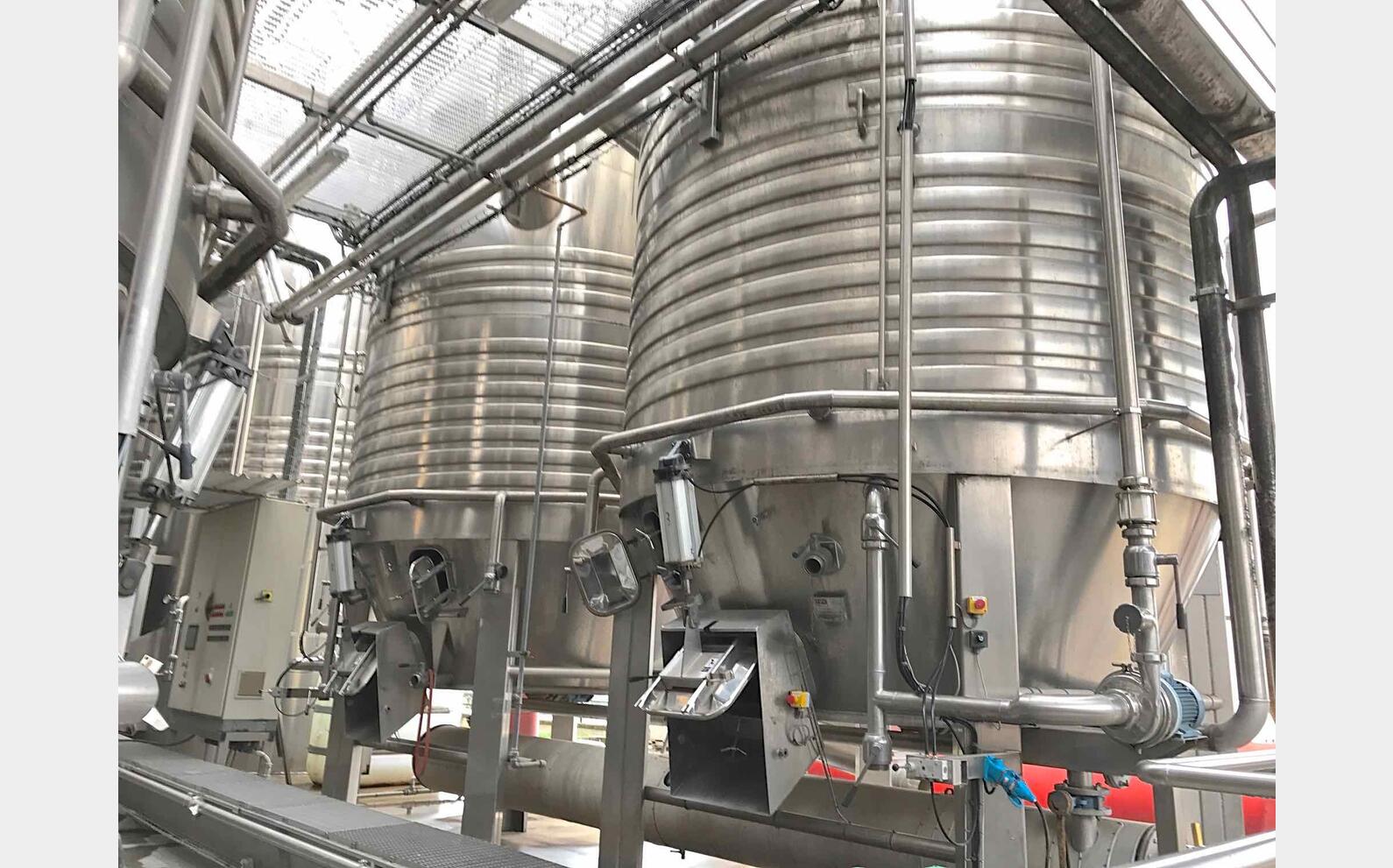 Cuve inox compartiment&eacute;e Capacit&eacute; totale 464 hls