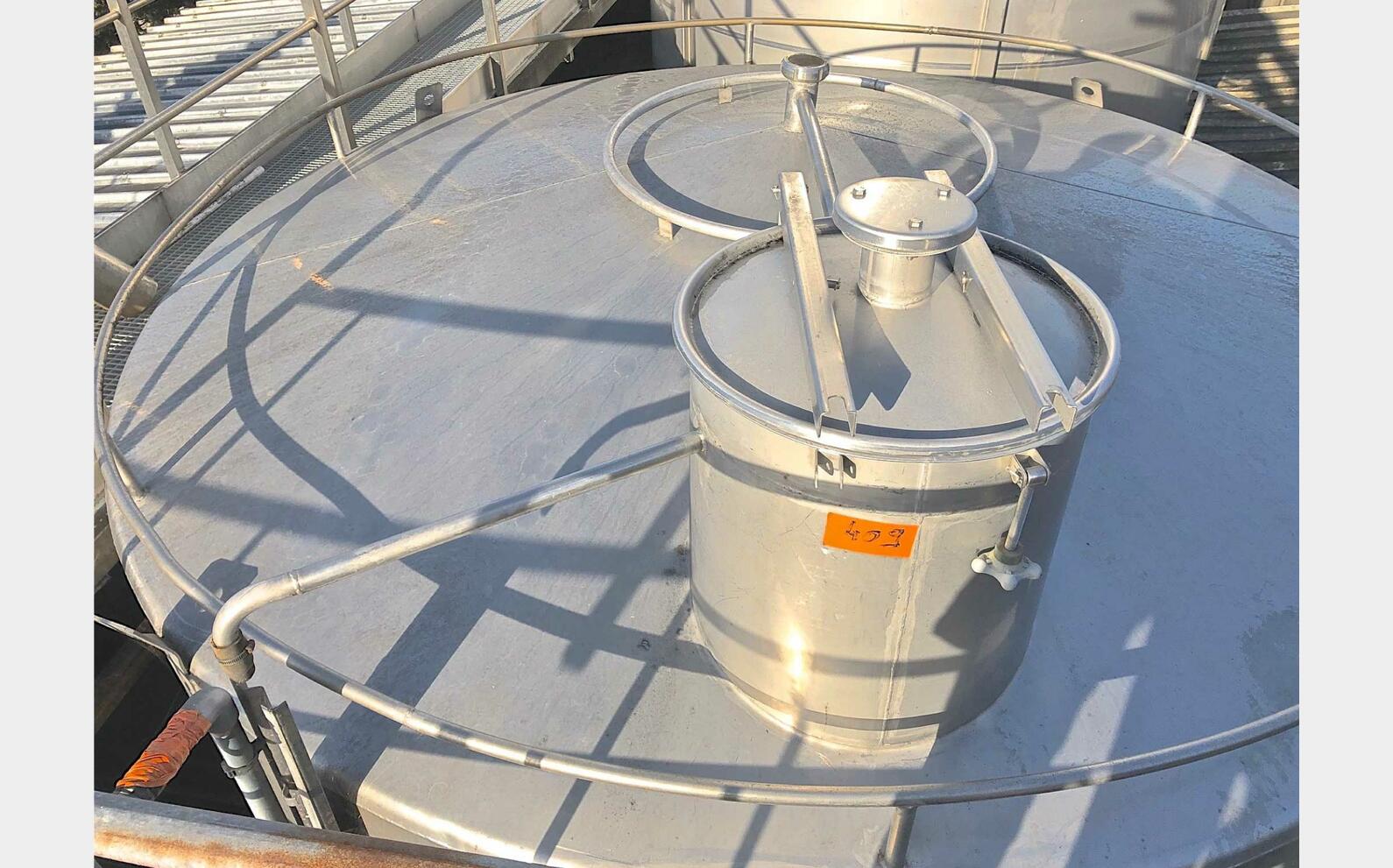cuve stockage INOX fond cuill&egrave;re