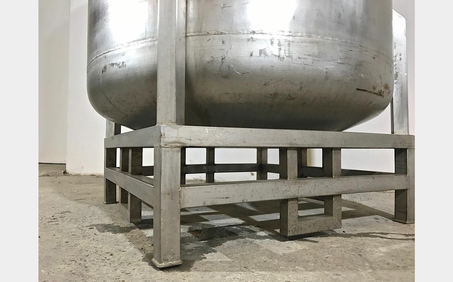 Cuve inox de stockage cylindrique