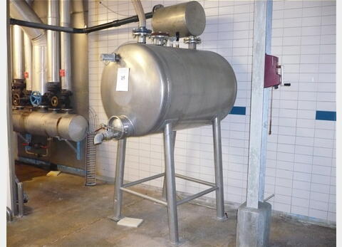 cuve de stockage INOX de 900 litres